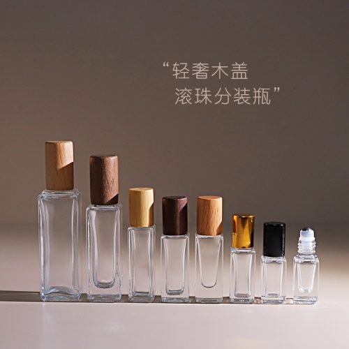 木蓋の香水は瓶に分けられてい CTP-Perfume Bottles-45