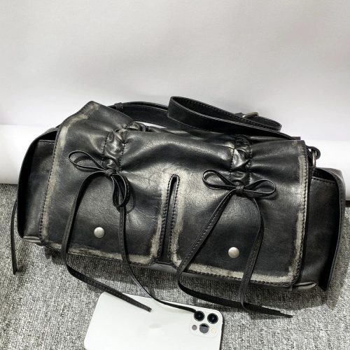 廃墟風シワ加工ショルダーバッグ