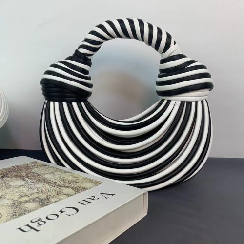 新作ファッション麺バッグ 手編み結びシェルショルダーバッグ